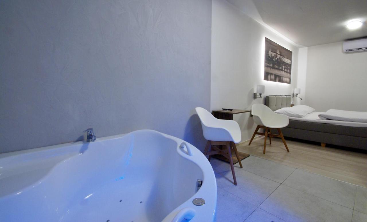 Adeba Hotel Praha Eksteriør bilde